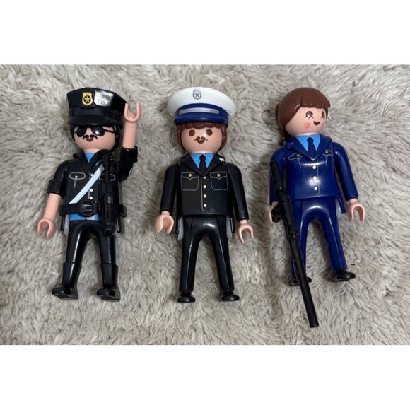 Playmobil Police Station Set Lot With People Car & Accessories Imaginative Play - Picture 14 of 16